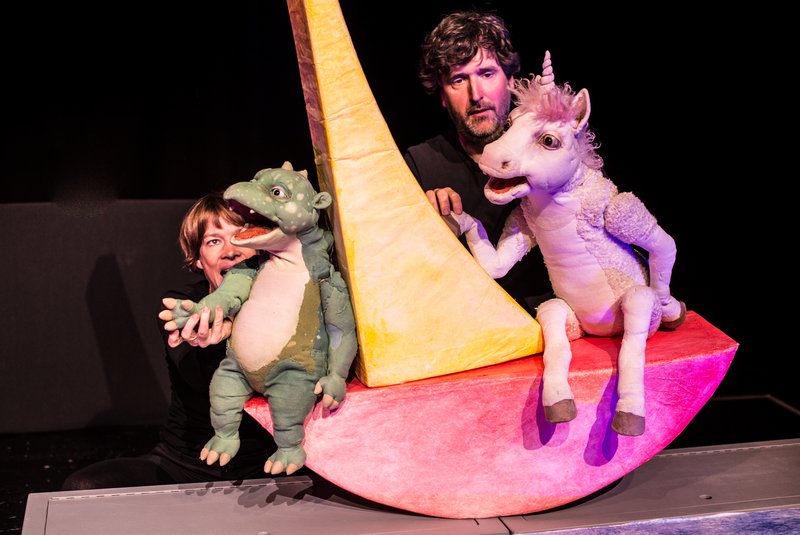 Theater Urknall „Ich bin Einhorn – wer bist du?“.